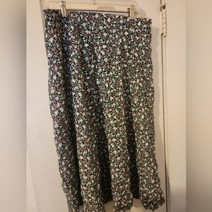 **Size 20 Southern Lady Floral Skirt